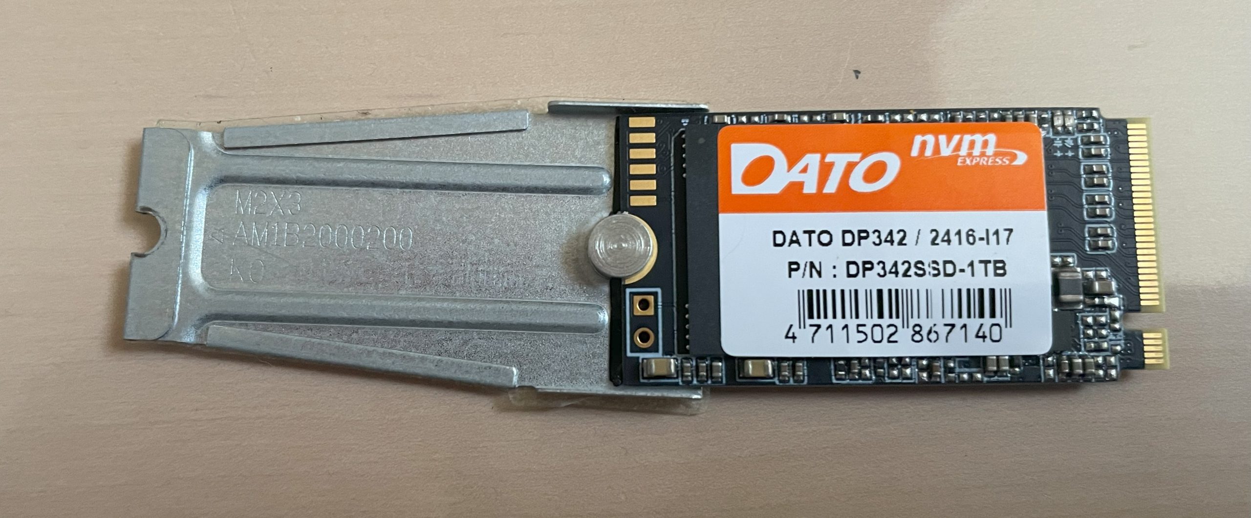 NEC LAVIE Direct N15(S)ノートパソコンのSSDとメモリーを増設して高速化!